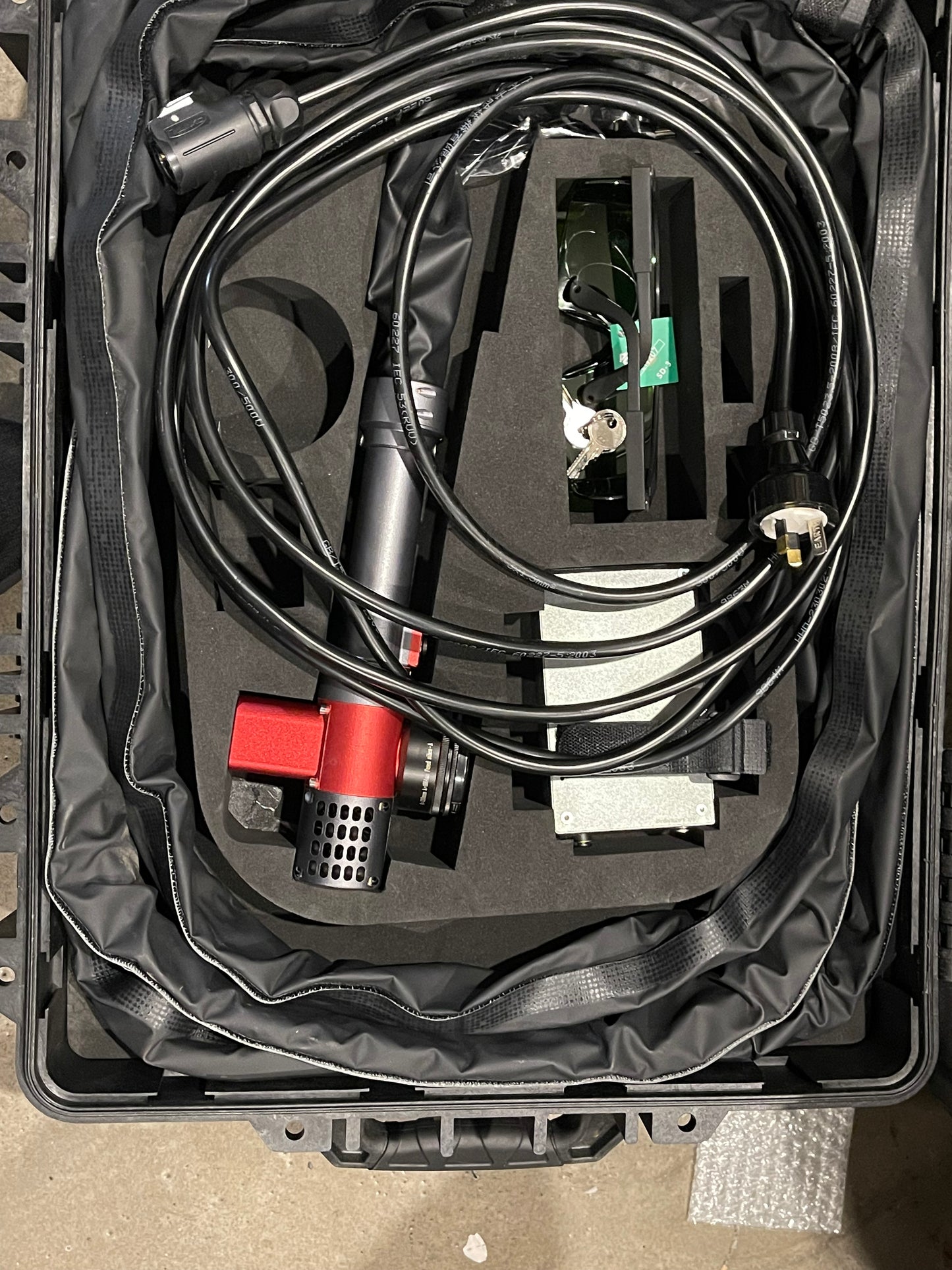 200W JPT Pulse Fiber Laser Rust Paint Soot Cleaning Machine – Portable, Mobile, Air-Cooled – Ex Demo 240V 10amp