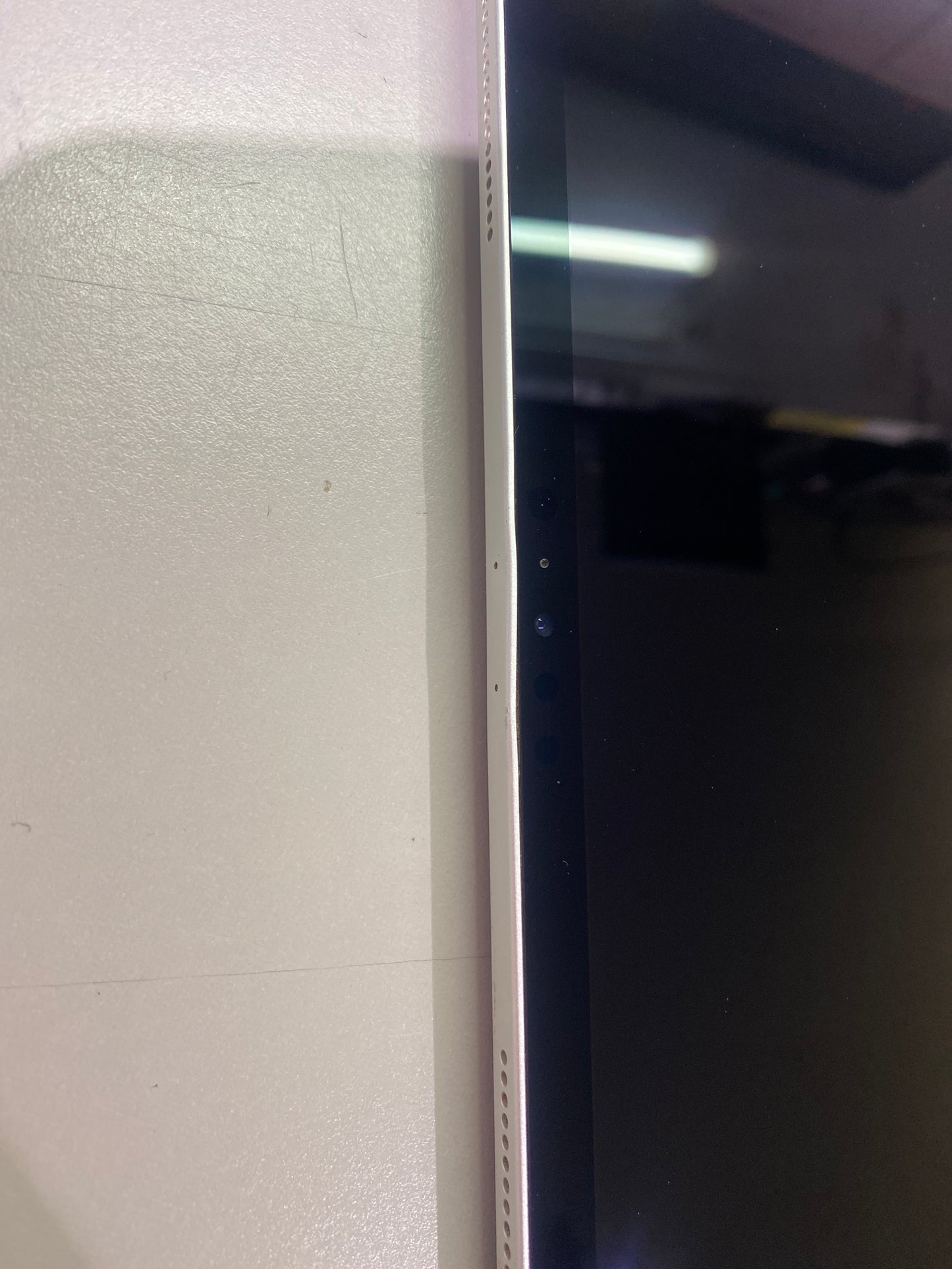 Apple iPad Pro 12.9" (3rd Generation) Wi-Fi 256GB – Silver – Pre-Loved