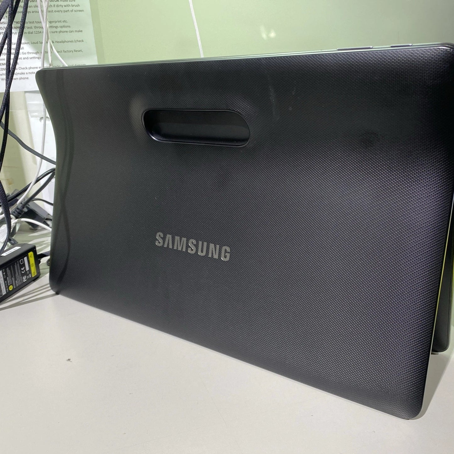 Samsung Galaxy View (SM-T670, Black, Android 5.1.1) Pre-Loved
